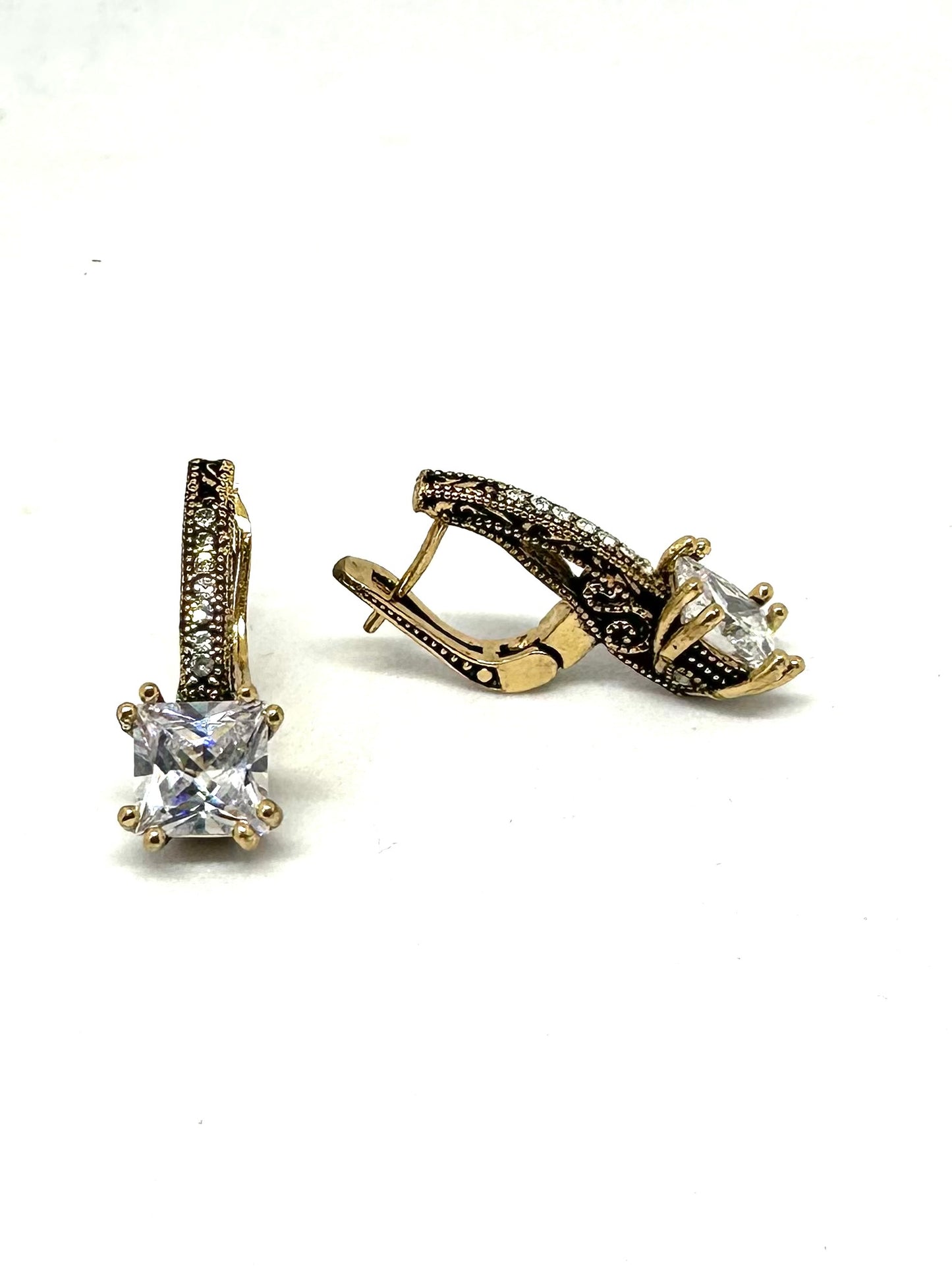 Baget Cut Earrings