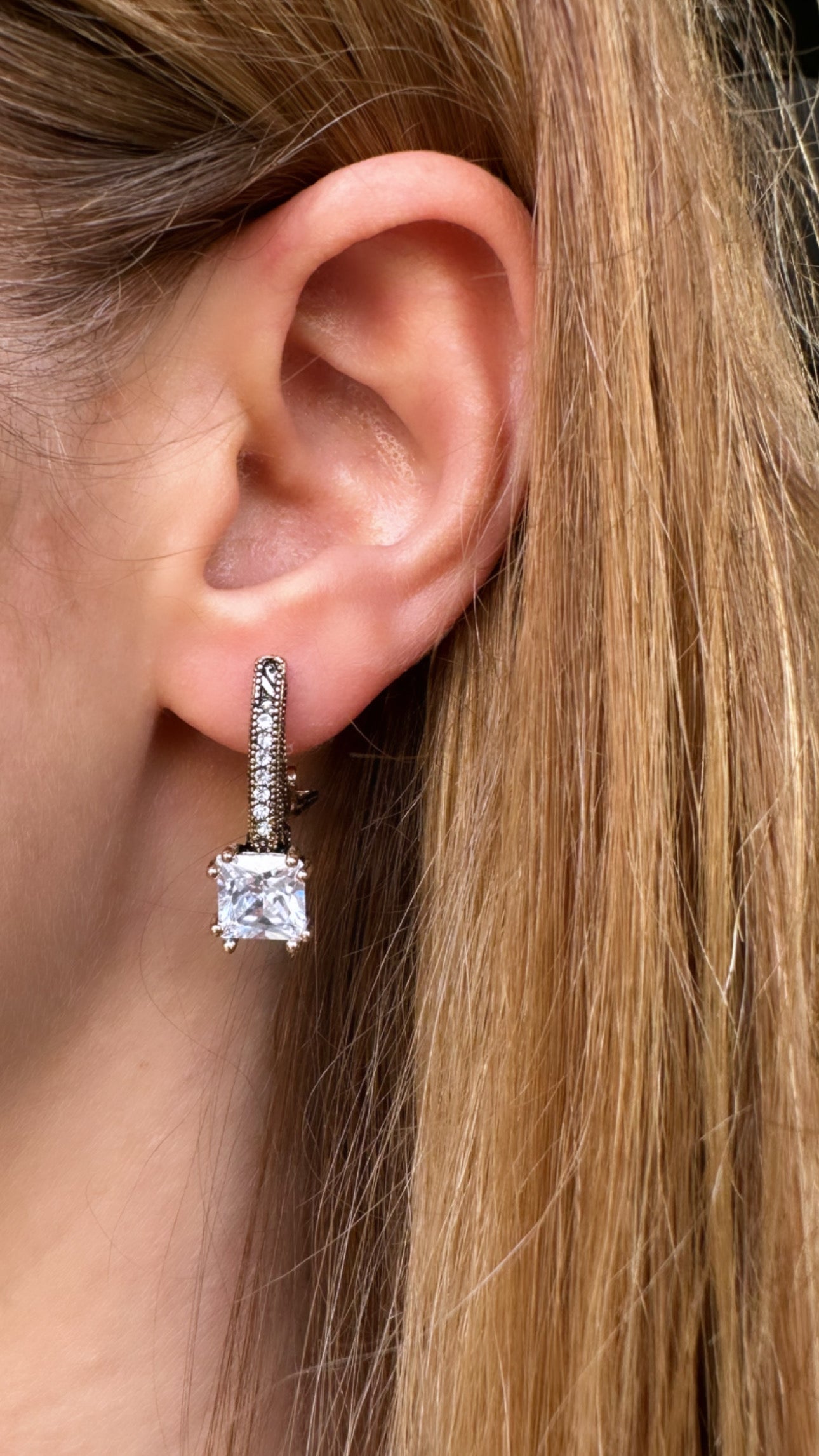 Baget Cut Earrings